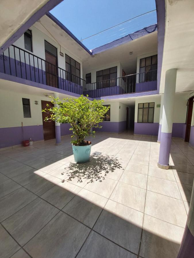 Hotel Los Arcos Penjamo Bagian luar foto