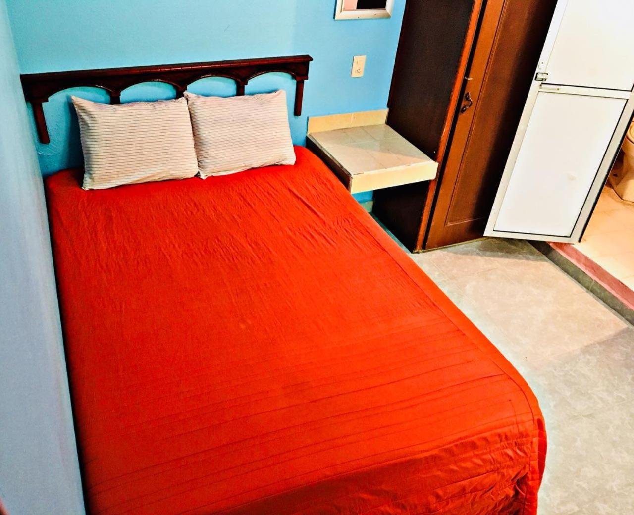 Hotel Los Arcos Penjamo Bagian luar foto