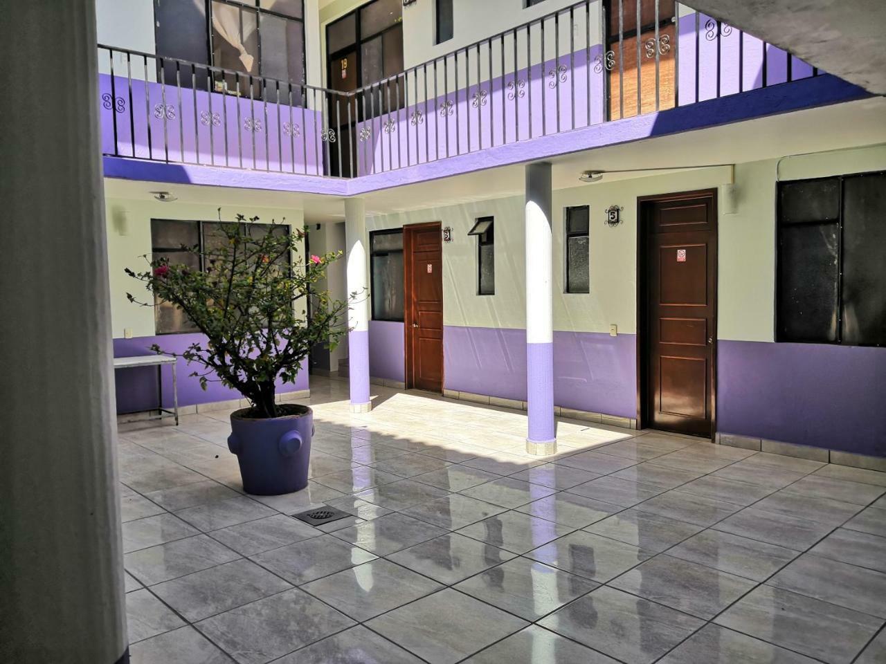 Hotel Los Arcos Penjamo Bagian luar foto